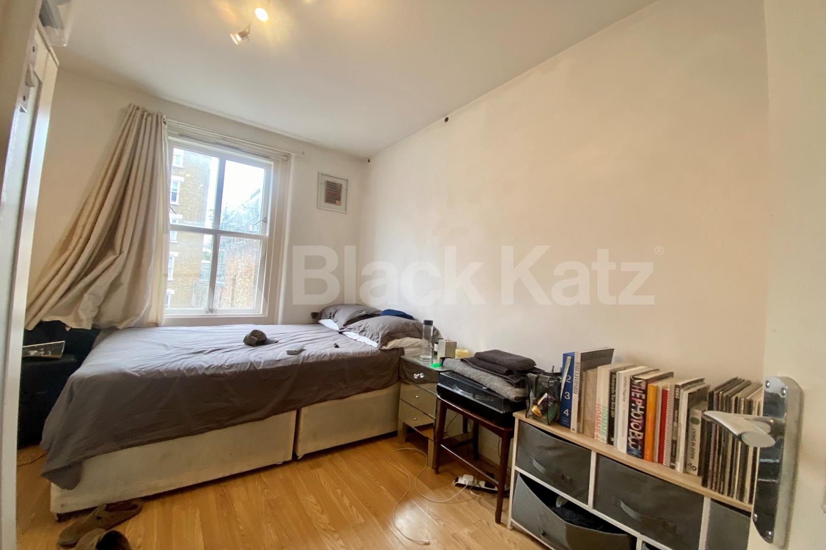 This recently refurbished property is flooded with natural light Old Kent Road, Elephant and Castle/Borough